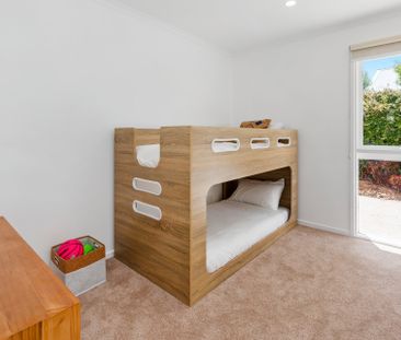 Luxury Single‑Level Living in a Quiet Blairgowrie Court - Photo 6