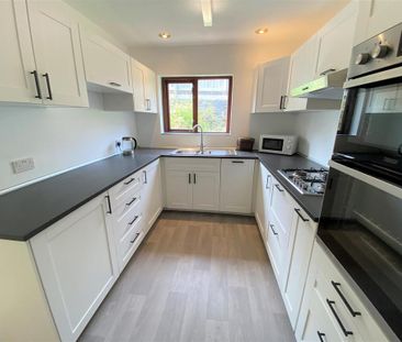 2 bedroom detached house to rent - Photo 6