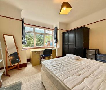 4 bedroom detached house to rent - Photo 4