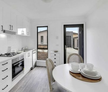 Stunning townhouse - Only 2.7km from Lithgow Town Centre !!! - Photo 4