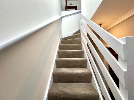 6 bedroom terraced house to rent - Photo 4