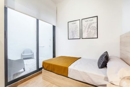 Carrer del Doctor Ferran, Valencia, Valencian Community 46021 - Photo 2