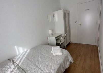 barcelona, Catalonia 08917