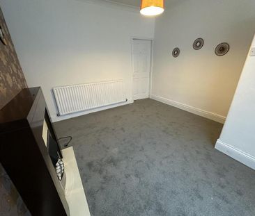 2 bedroom house to rent - Photo 2