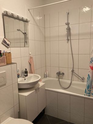 *** Schöne Altbauwohnung im beliebten Luisenhof sucht neuen Mieter *** - Photo 1