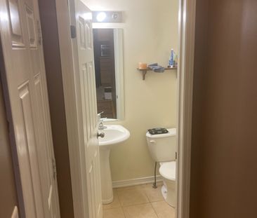 For Lease - 27 Newport Crescent, Hamilton, Ontario - Photo 6