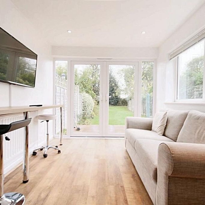 5 bedroom house to rent - Photo 1