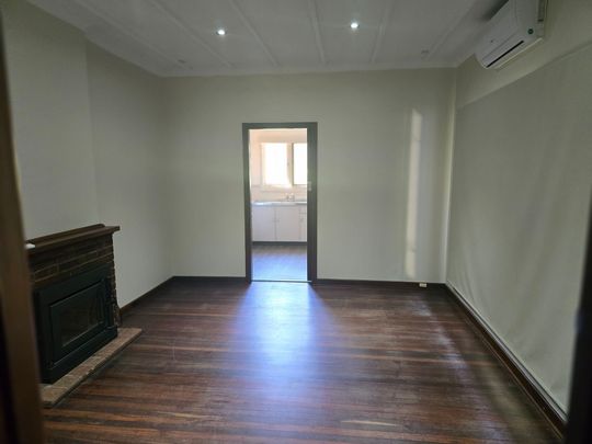 Charming 3x1 Home in Carey Park - Photo 1