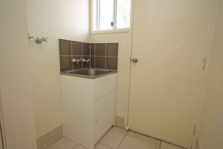 1/11 Mooney Close, Goodna QLD 4300 - House For Rent | Domain - Photo 5