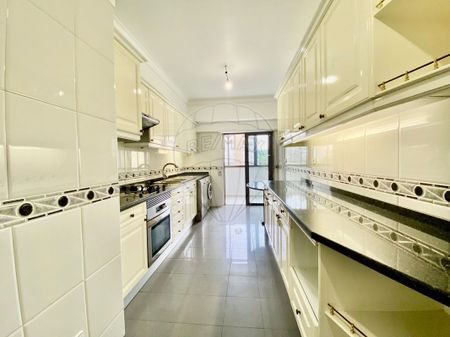 Apartamento T4 em Lisboa - Photo 2