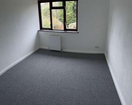 Abbots Road, Abbots Langley, WD5 - Photo 3