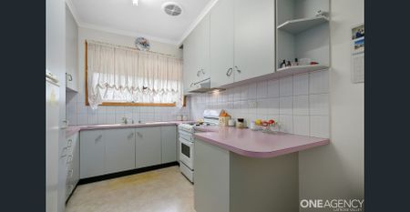 Comfortable Home in Convenient Location - Photo 3