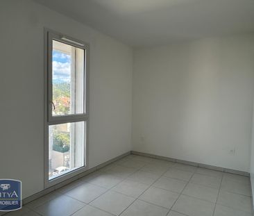 Location Appartement 3 pièces 62m² MARSEILLE 9ème - Photo 3