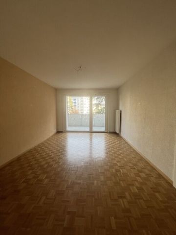Apartment - Photo 2