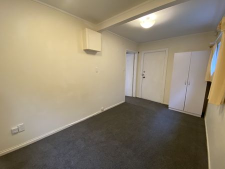 Cute & compact on the coast - Photo 2