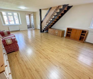 3 bedroom detached house to rent - Photo 1