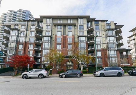 Uptown White Rock Sussex Concrete Building 2 Bedroom/DEN/2 Bathrooms - Photo 2