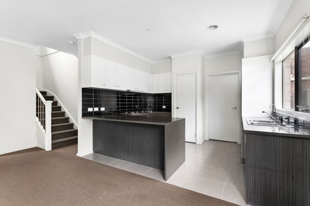 2/614 Waverley Road MALVERN EAST - Photo 1