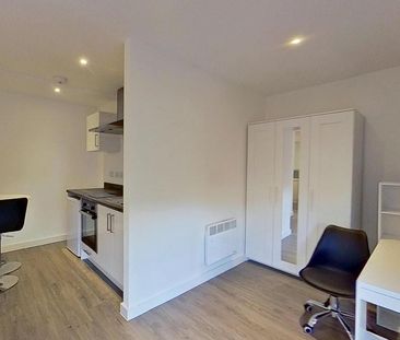 Studio to rent - Photo 1