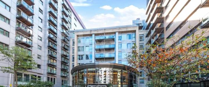 Luxury apartment with 24hr Concierge & Inclusive of Water Rates. - Photo 1