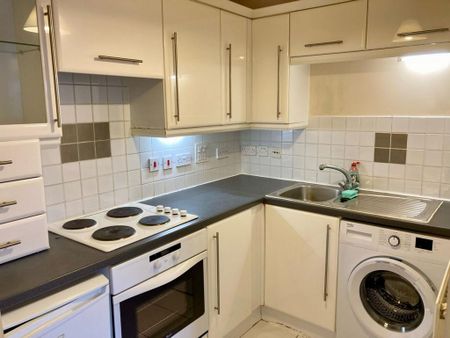 2 bedroom flat to rent - Photo 5