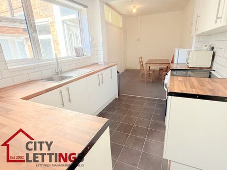 2 Bedroom Flat - Photo 5