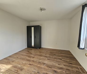 For Lease - 273 Rosslyn Avenue Unit# 2, Hamilton, Ontario - Photo 4