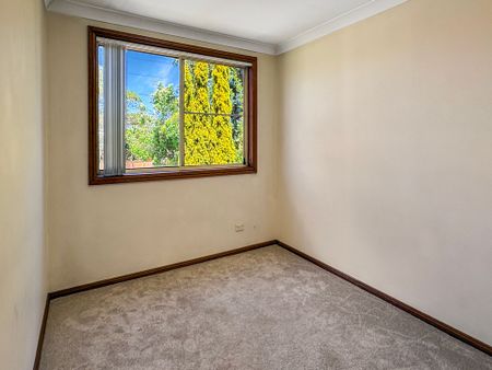 Spacious Light Filled Duplex - Water and Lawns Included - Photo 5