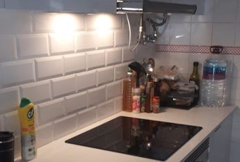 Quarto para arrendar a pessoa genero feminino em Alges