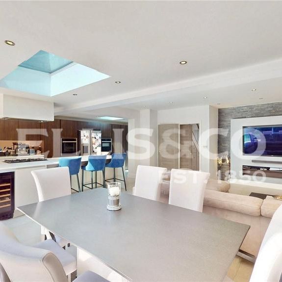 4 bedroom semi-detached house to rent - Photo 1