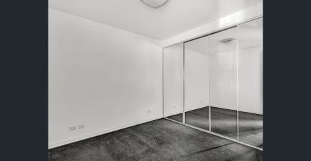 Spacious, low maintenance living - Photo 4