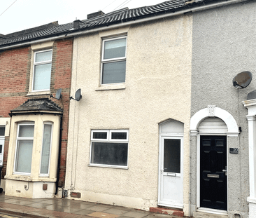 3 bedroom terraced house to rent - Photo 3