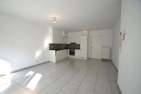 Gezellig gelijkvloers appartement met 1 slaapkamer te huur in Merkem - Photo 3