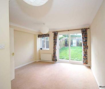 2 bedroom property to rent in Bracknell - Photo 2