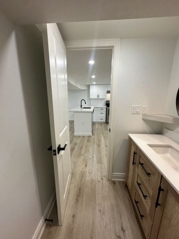 For Lease - 175 East 5th Street, Hamilton, Ontario - Photo 3