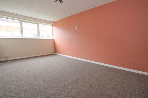 Templemere, Norwich - Photo 1