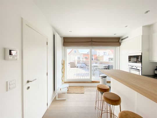 Recente bel-étagewoning te huur in het centrum van "het Oude Knokke" - Photo 1