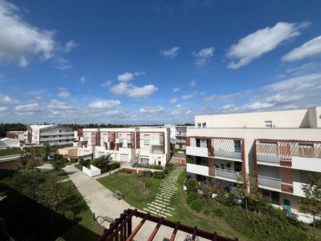 Location Appartement 4 pièces 96m² VILLENEUVE TOLOSANE 31270 - Photo 3