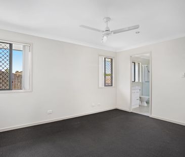 Spacious & Modern Living! - Photo 1