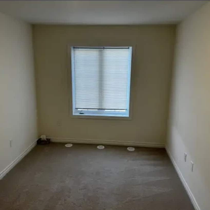 Two bedroom townhouse for rent in Ancaster - Photo 1