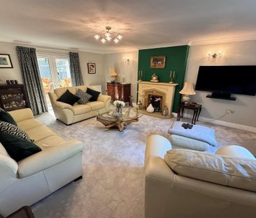4 bedroom detached house to rent - Photo 1