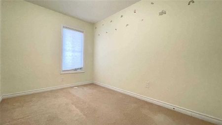 For Lease - 29 Sharbot Lane, Markham, Ontario - Photo 2