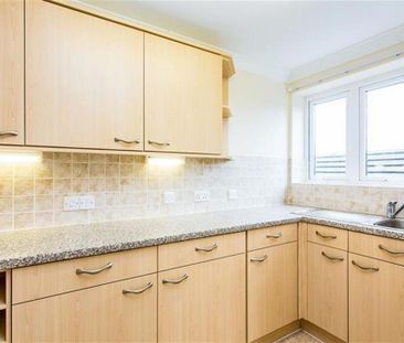 2 bedroom retirement property to rent - Photo 4