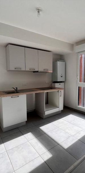 Location Appartement 3 pièces 64m² BIHOREL 76420 - Photo 2