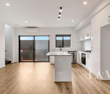 Family Home in Great Location..!! - Photo 4