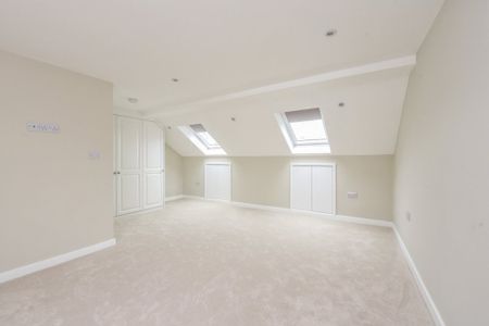 4 bedroom terraced house to rent - Photo 5