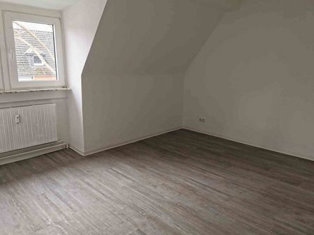 Endlich auf eigenen Beinen stehen? Diese 2-Zimmer-Wohnung wartet auf Sie. - Photo 2