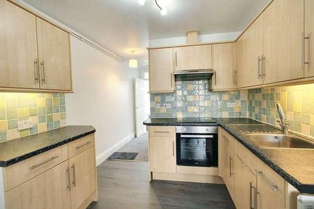 Risborough Lane, Folkestone, CT19 - Photo 3