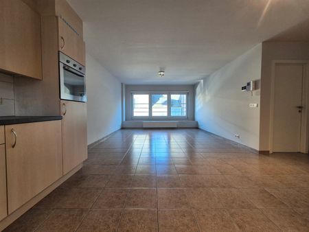 Centraal gelegen 2-slaapkamer appartement. - Photo 4