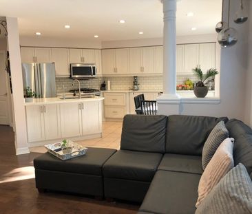 For Lease - 3919 Arvona Place, Mississauga, Ontario - Photo 2